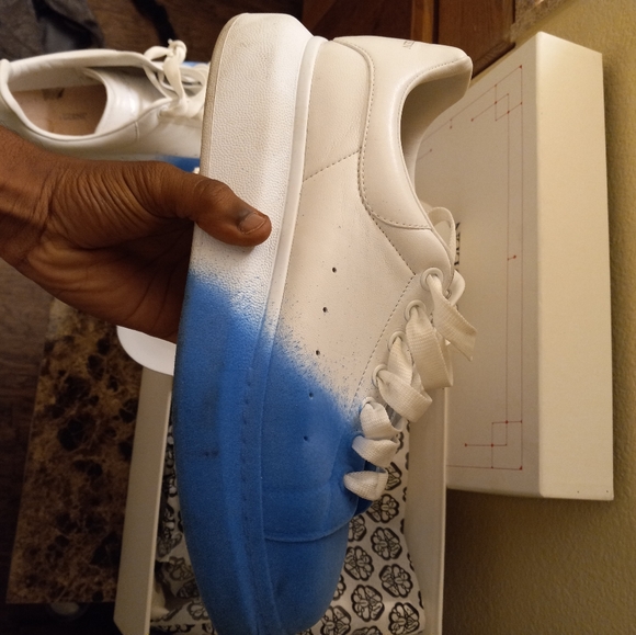 Alexander Mcqueen - Picture 2 of 4